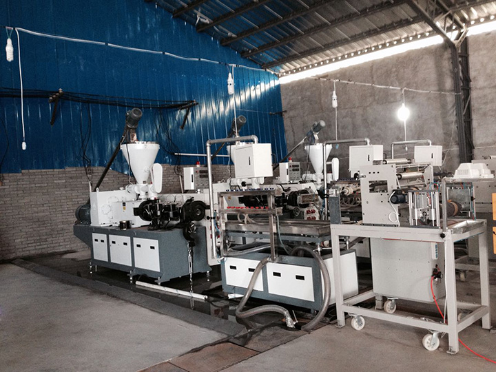 塑鋼扣板擠出設備